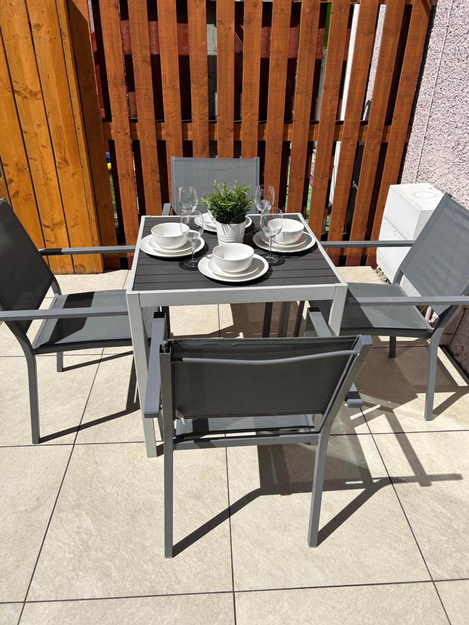 Corstorphine Townhouse: Spacious Stay Near Murrayfield with Garden - Edinburgh — Photos 2